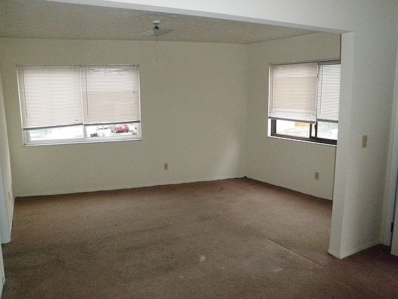4th image of 2360 Ohio Ave APT 4