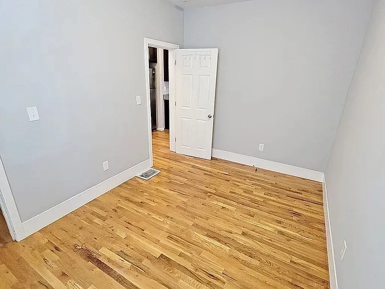 39 Pinckney St #2 — Photo 3