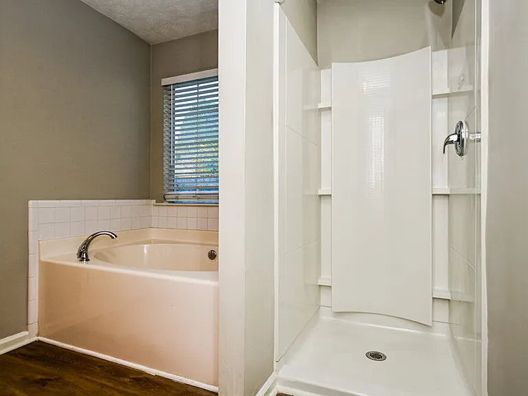 1025 Borrington Ln — Photo 10