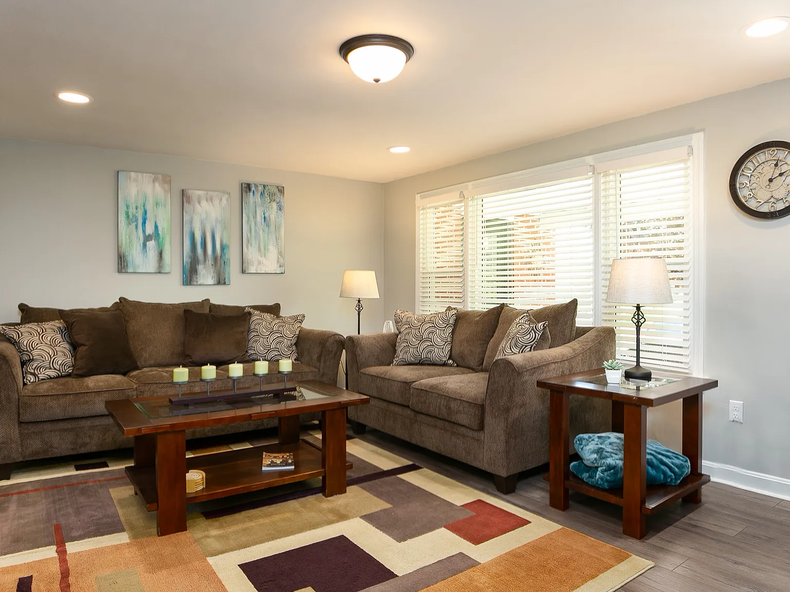 3 bed, 1006 sqft, $2,000 — Photo 4