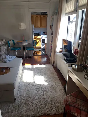 Rented by Pink Stone Realty LLC | media 28