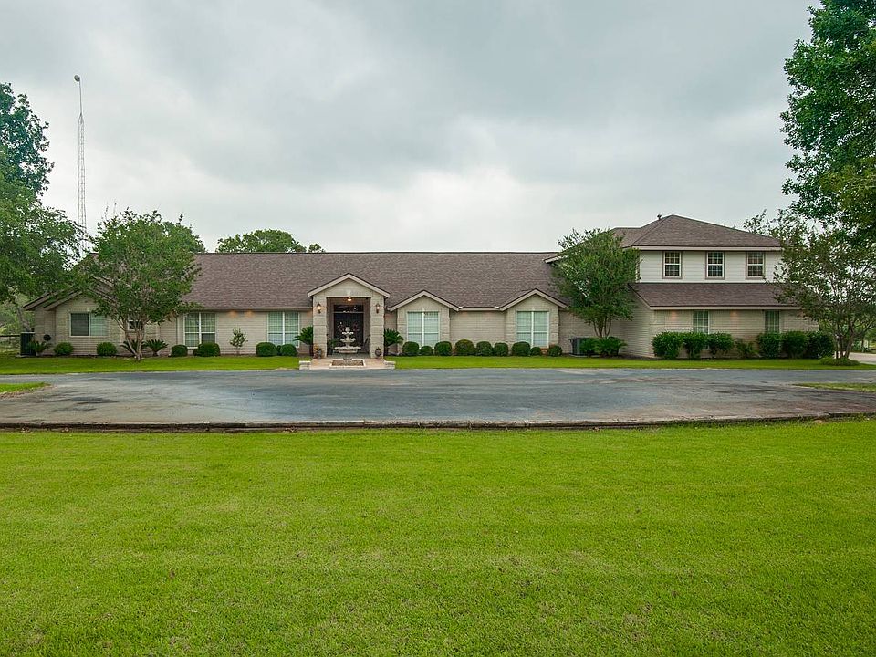 1st image of 236 Fawn Ln