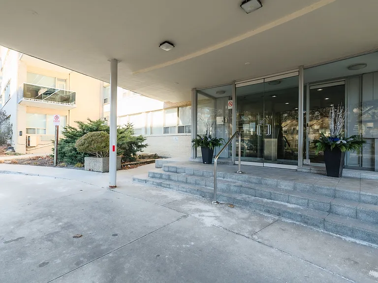 650 Briar Hill Ave — Photo 23