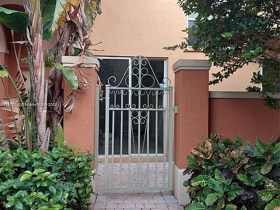 2nd image of 2316 Anchor Ct #2705