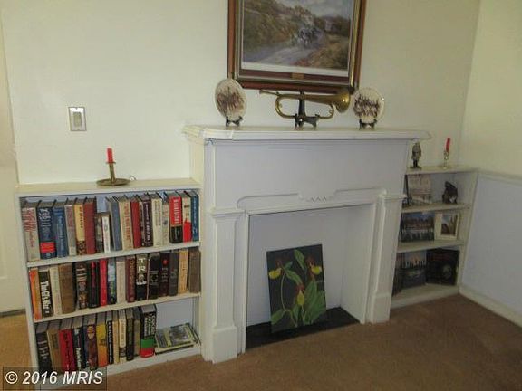 4th image of 44660 Scarlet Oak Ct