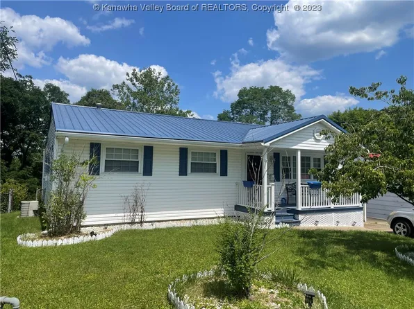 412 Lawson St, Hurricane, WV 25526