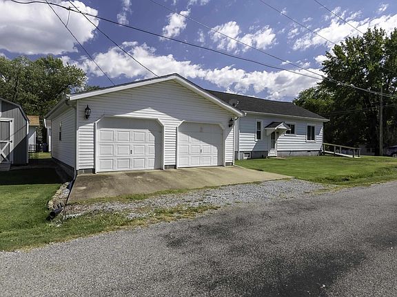 4th image of 310 W Moore Pl