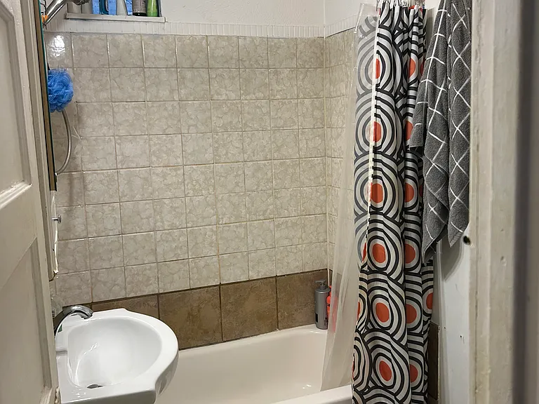 3652 W Fullerton Ave #1-R — Photo 4