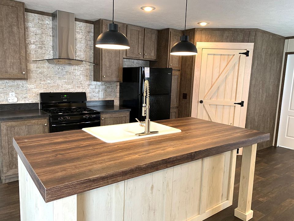 1st image of 17070 Kropf Ave