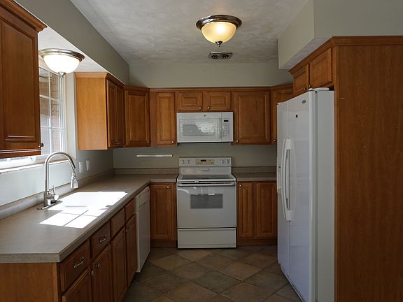 3rd image of 3857 W Jacquelyn St