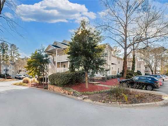 4th image of 1403 Augusta Dr SE