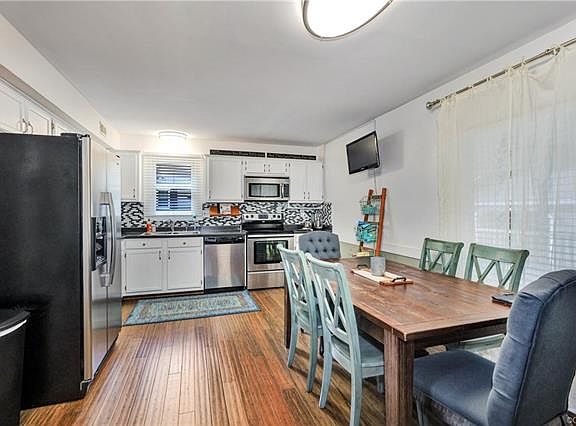 4th image of 9642 Wendhurst Dr