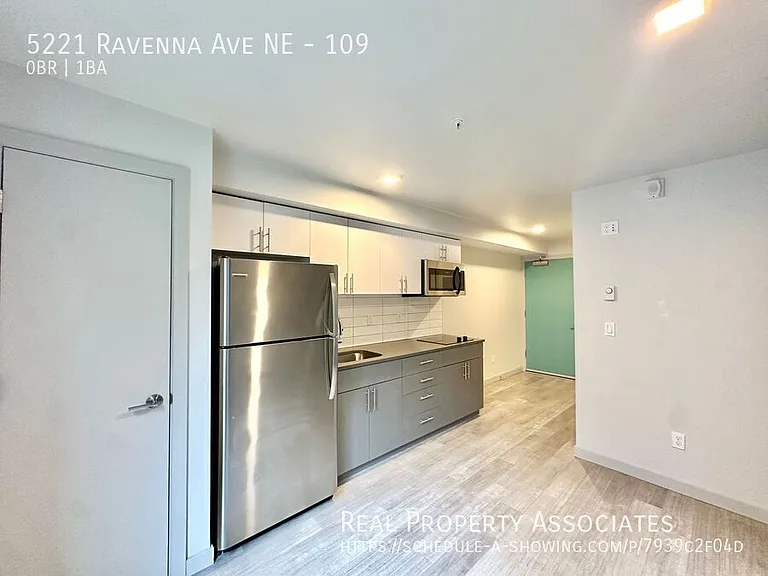 5221 Ravenna Ave NE — Photo 13