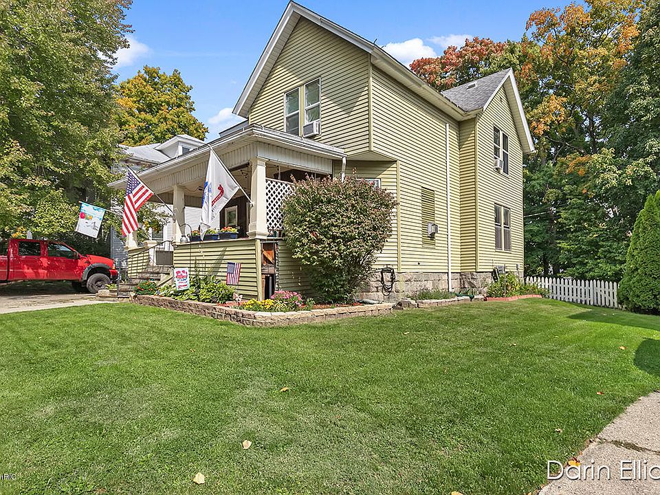 1st image of 16 Lovell Pl