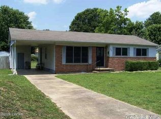 555 Weaver St, Lexington, TN 38351