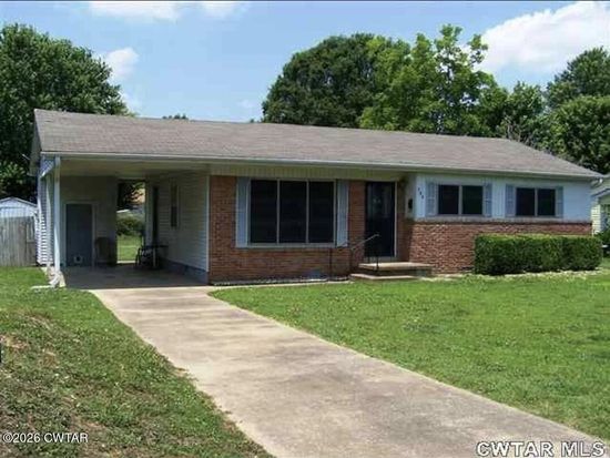 555 Weaver St, Lexington, TN 38351