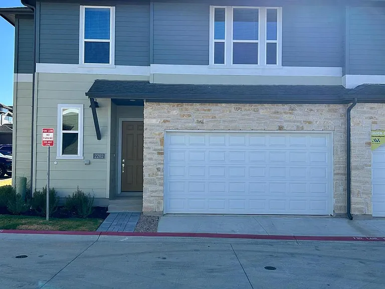 1015 Vista View Dr #2202 — Photo 2