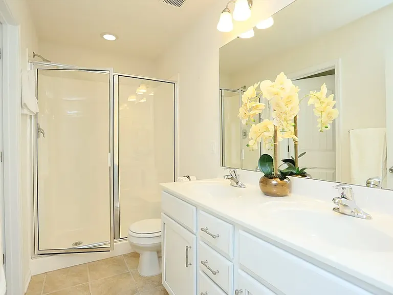 131 Holly Berry Ln — Photo 13