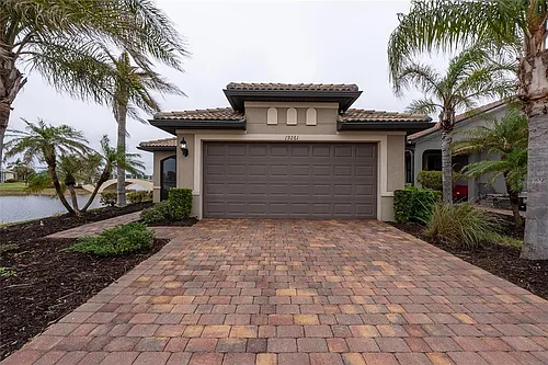 19261 Isadora St Photo 1