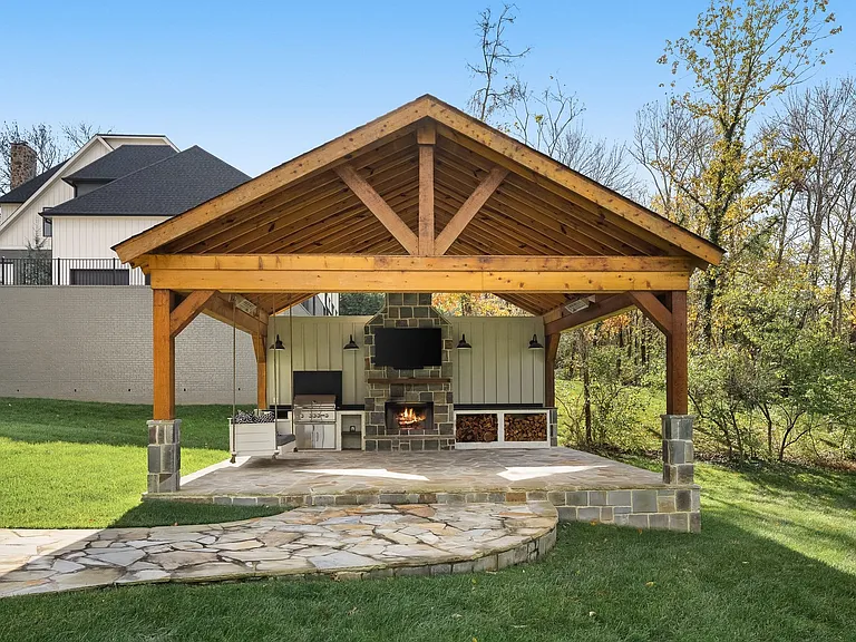 4613 Villa Green Dr — Photo 45