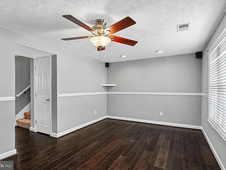1594 Lodge Pole Ct — Photo 6