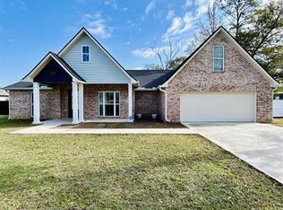 1138 N Texas St, Deridder, LA 70634