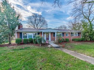 1300 Oak Hill Rd, Louisville, KY 40213
