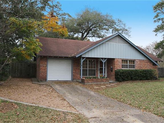 3rd image of 3906 Gardendale Dr