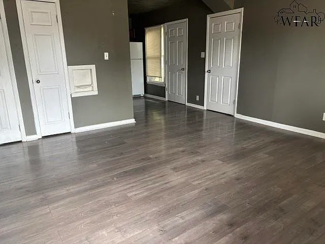 3 bed, 1.0 bath, 1040 sqft, $1,400 — Photo 2