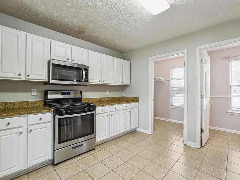 1345 Holleybrooke Dr — Photo 14
