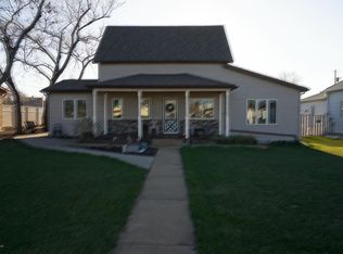 211 S 2nd St, Glen Ullin, ND 58631