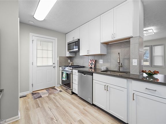 2nd image of 4011 Norfolk Ave