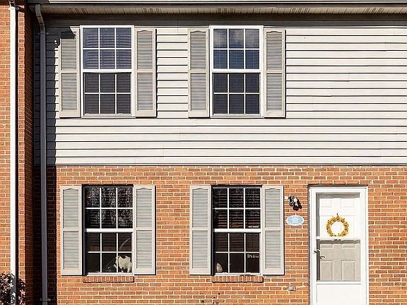 2nd image of 205 Buckingham Dr