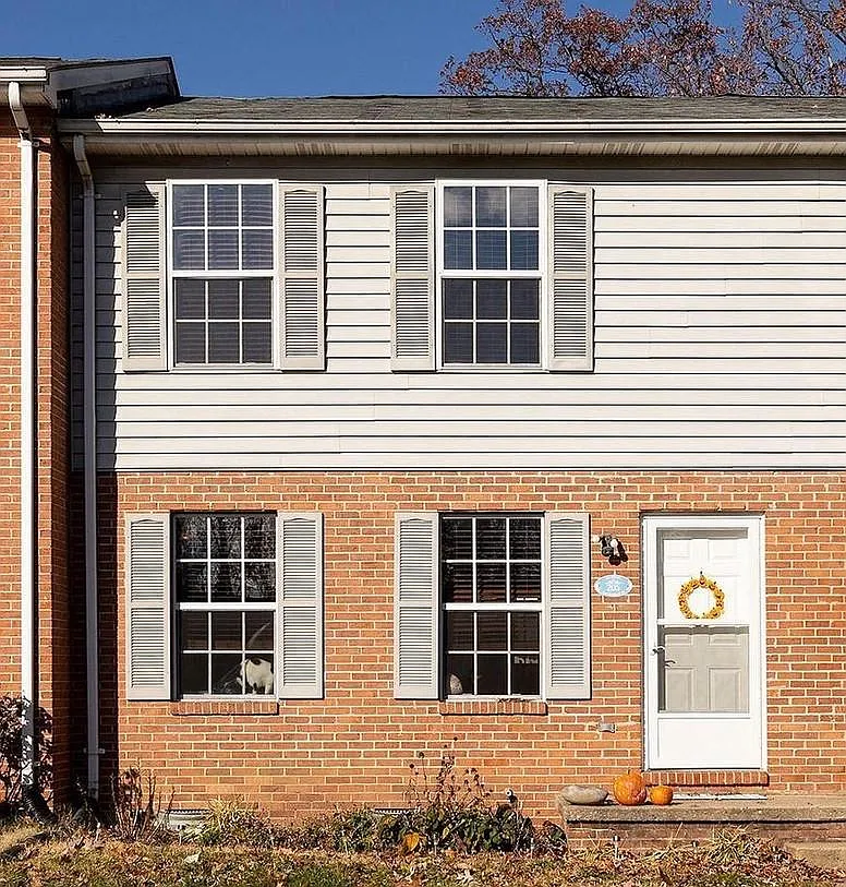 Building Photo - 205 Buckingham Dr