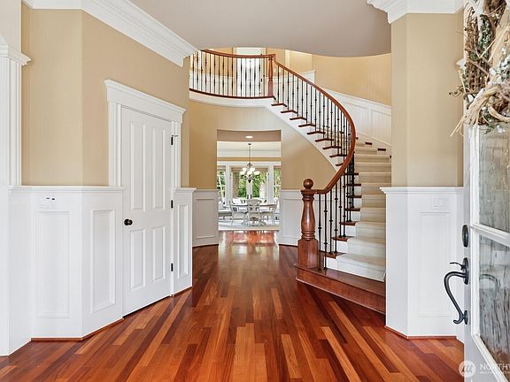 3rd image of 15923 163rd Avenue NE