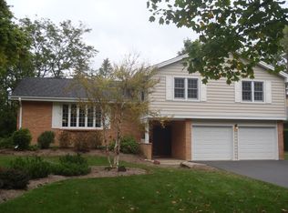 454 W Sheridan Pl, Lake Bluff, IL 60044