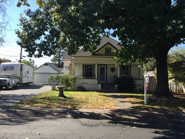1st image of 651 Grant Ave
