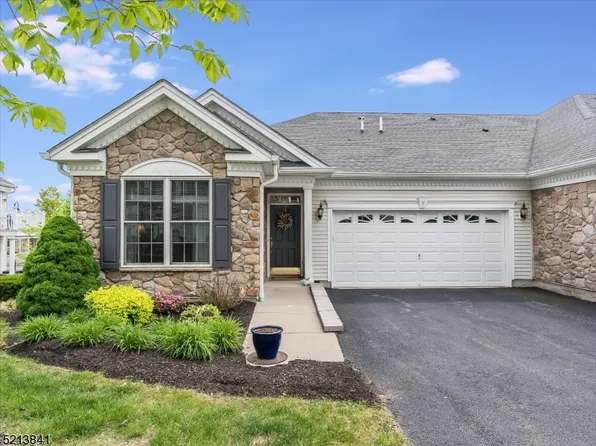 37 Talus Rd, Clifton City, NJ 07013