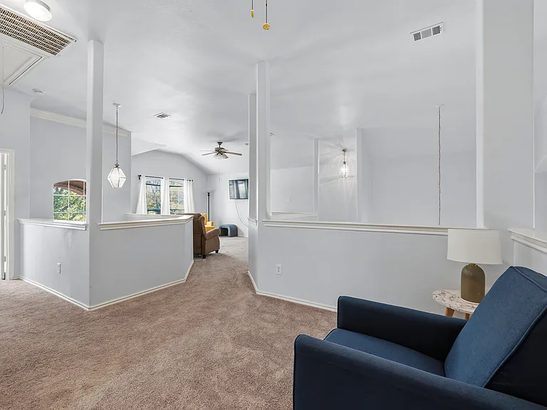 704 San Antonio Trl — Photo 27