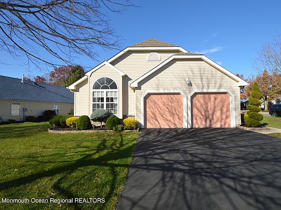 2nd image of 2943 Springwater Ct