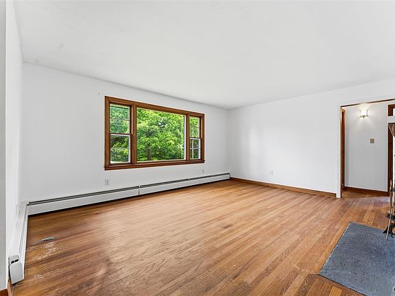 5th image of 10 S Ten Eyck Ave