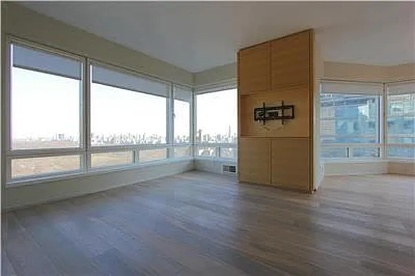 Rented by Domus Realty | media 2