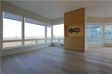 Rented by Domus Realty