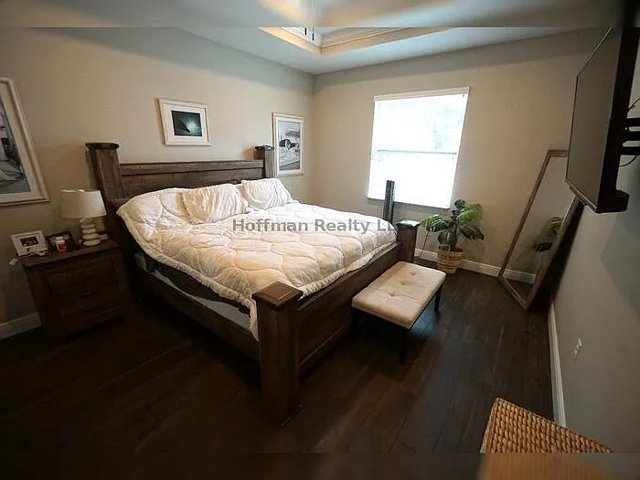 2314 W Saint Sophia St — Photo 18