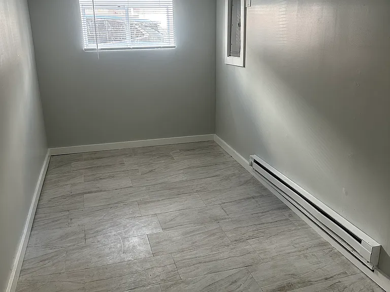 1223 E Cheltenham Ave — Photo 9