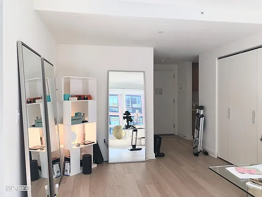 Rented by Citi Habitats | media 28