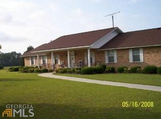 1948 Burkhalter Rd, Claxton, GA 30417