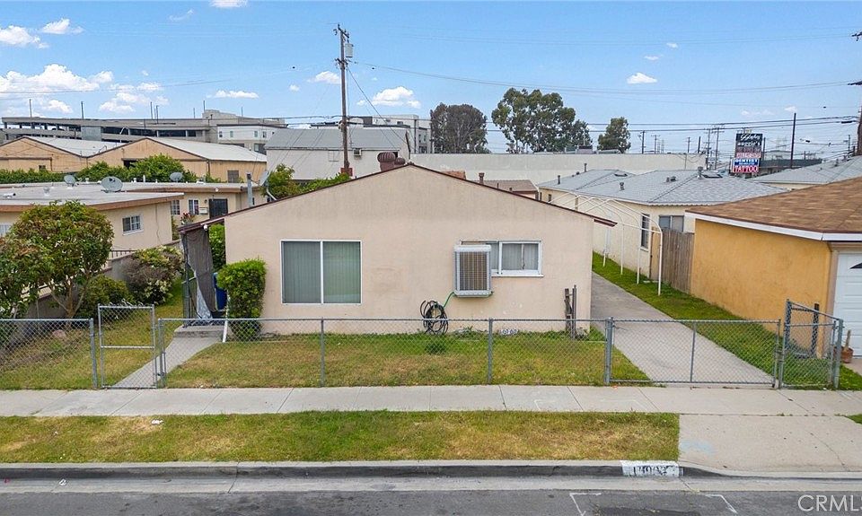 1st image of 10909 Cassina Ave