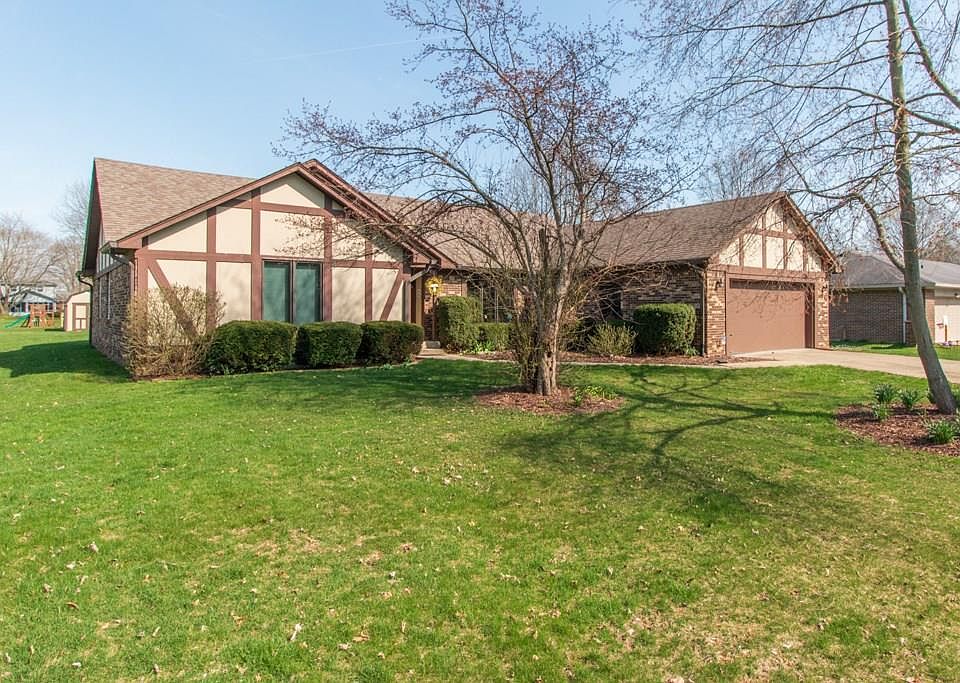 1st image of 423 Woodland East Dr