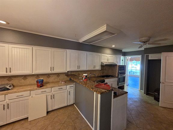5th image of 2615 Amherst Dr